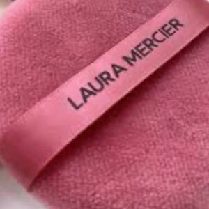 Laura Mercier Velour Puff